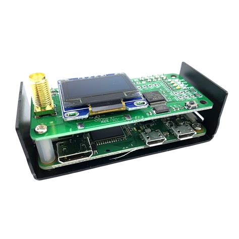 Çift Raspberry Pi Çip Özelliğine Sahip Çubuk Üzerinde Oyun Konsolu